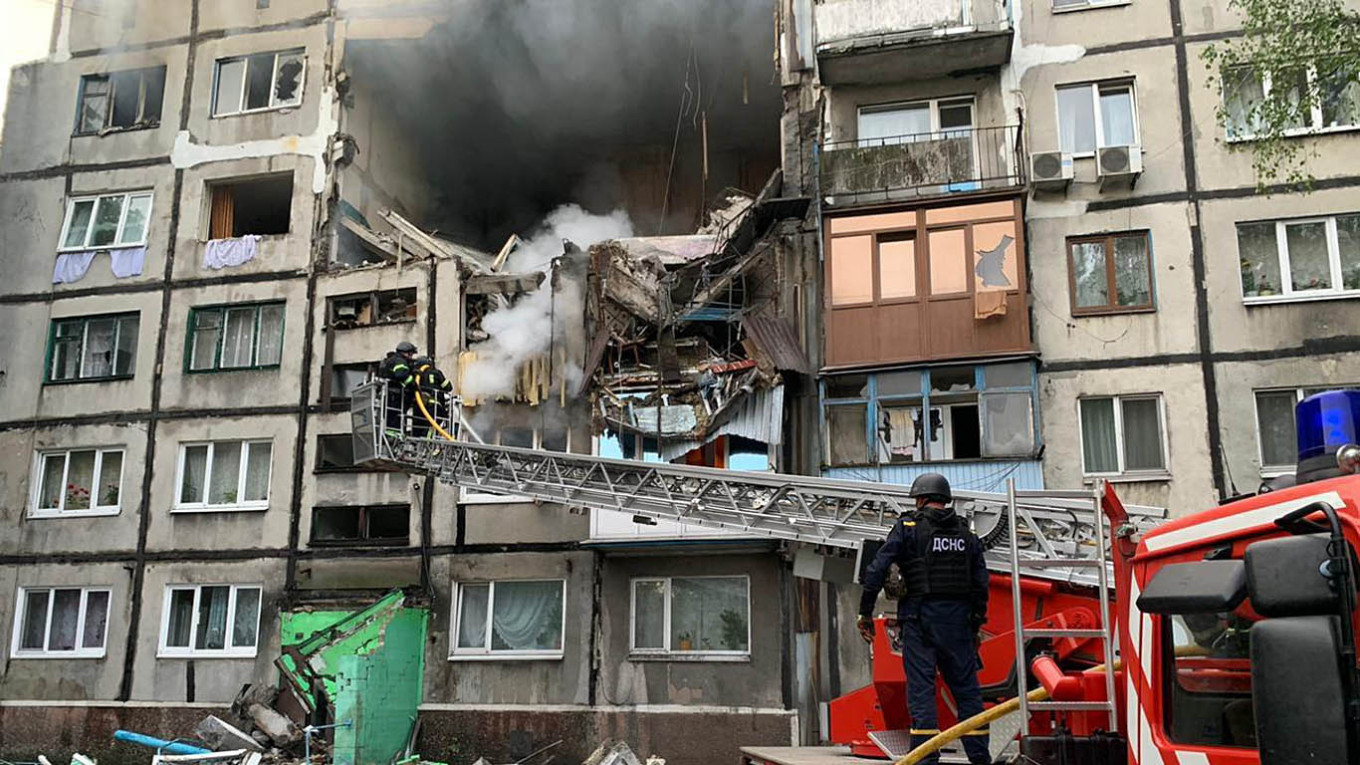 An apartment building in Ukraine's Donetsk region after Russian shelling. State Emergency Service of Ukraine